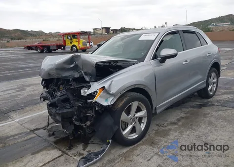2020 Audi Q3 Premium 45 Tfsi Quattro Tiptronic z USA, uszkodzony, nr VIN WA1AECF36L1111489